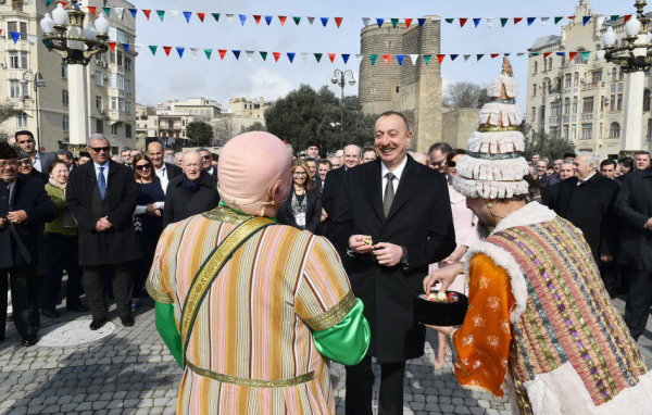 Prezident İlham Əliyev Novruz bayramı münasibətilə ümumxalq şənliyində iştirak edib